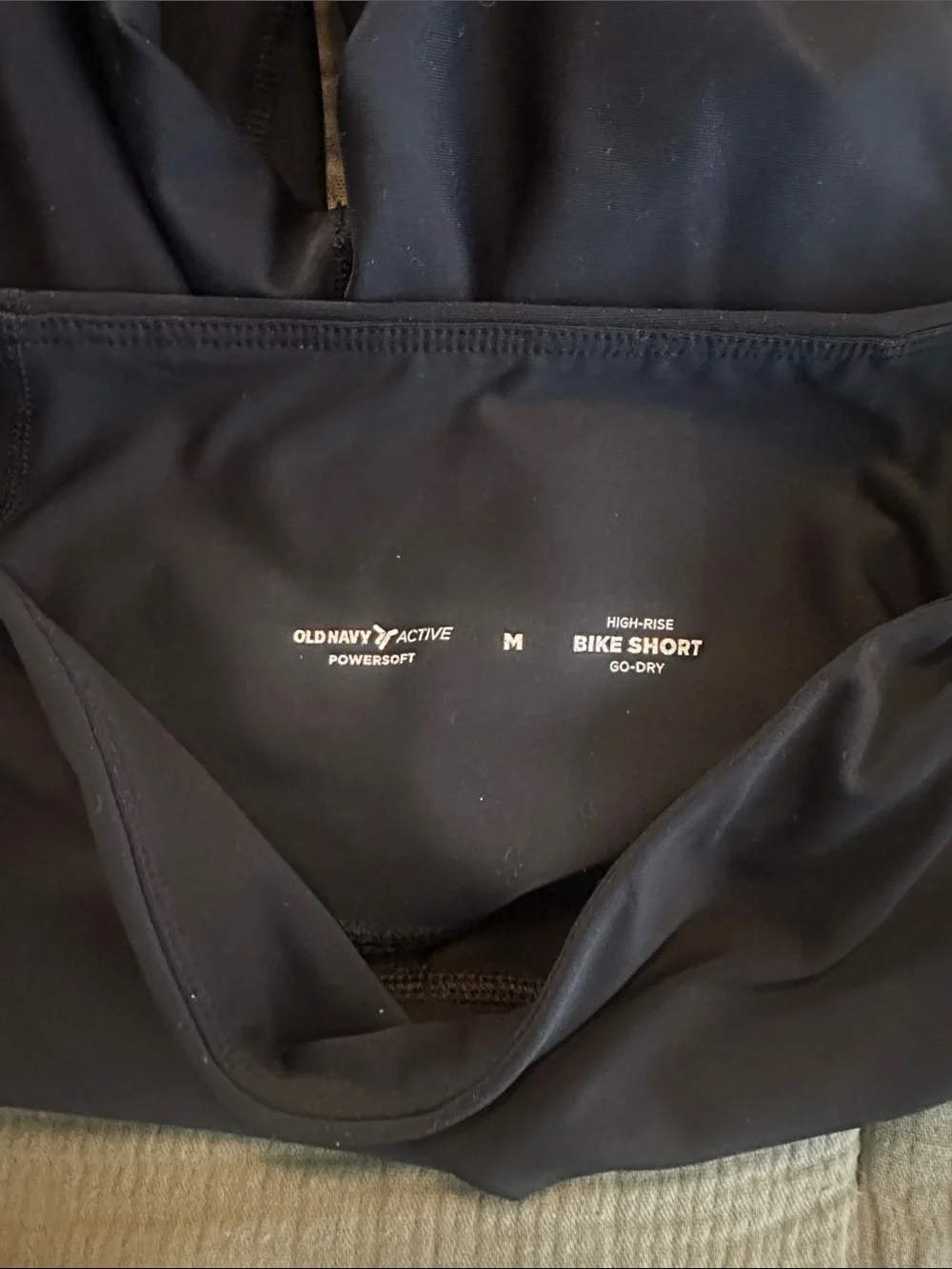 Old Navy Black High-Rise Women's Bike Shorts with Side Pockets